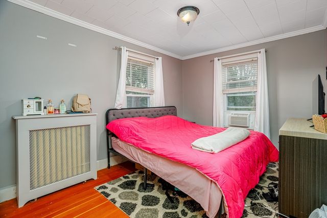 77 Lovewell St, Gardner, MA 01440