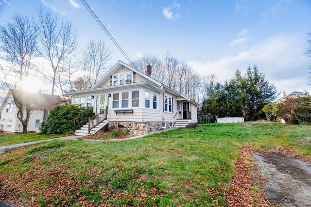 77 Lovewell St, Gardner, MA 01440