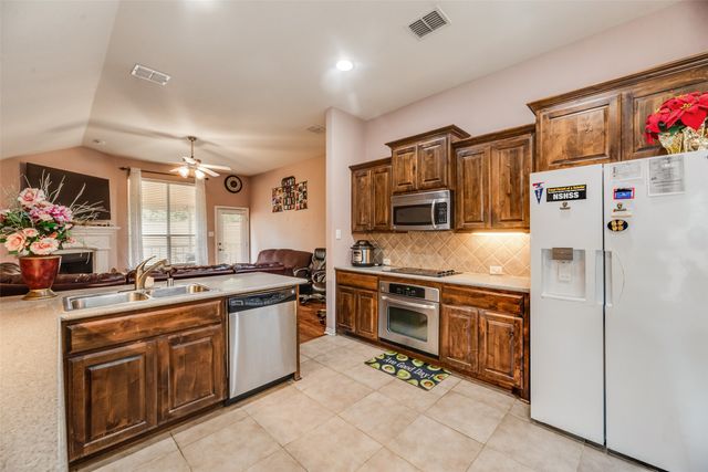 10128 Longranger Drive, Fort Worth, TX 76053
