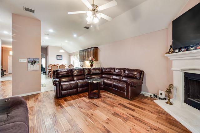 10128 Longranger Drive, Fort Worth, TX 76053