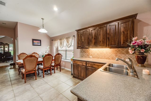 10128 Longranger Drive, Fort Worth, TX 76053