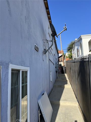 1454 N Eastern Avenue, Los Angeles, CA 90063