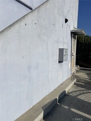 1454 N Eastern Avenue, Los Angeles, CA 90063