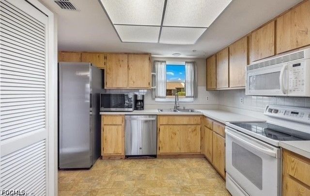15390 Moonraker CT 411, North Fort Myers, FL 33917