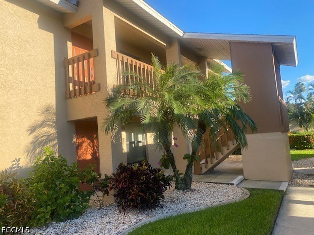 15390 Moonraker CT 411, North Fort Myers, FL 33917