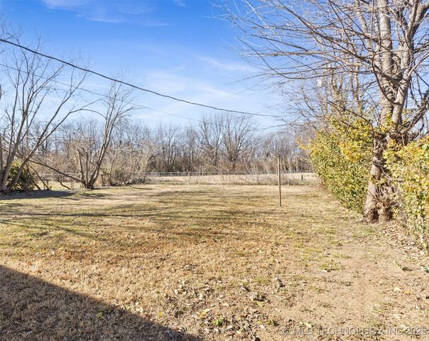 4912 N Saint Louis Avenue, Tulsa, OK 74126