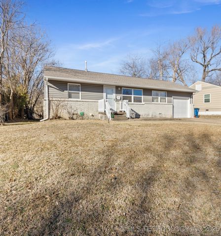 4912 N Saint Louis Avenue, Tulsa, OK 74126