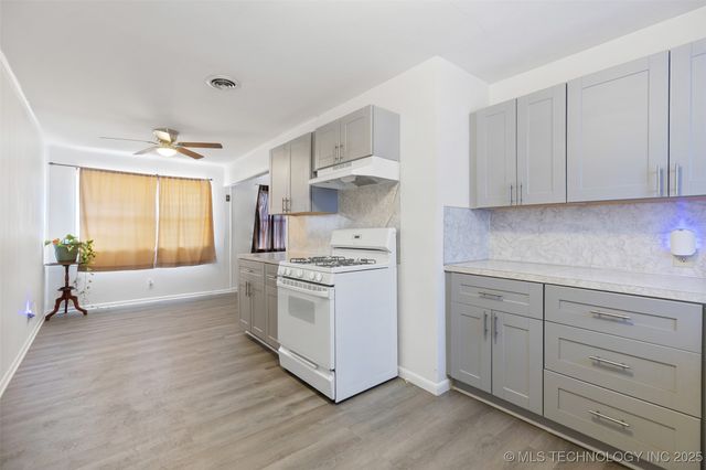 4912 N Saint Louis Avenue, Tulsa, OK 74126