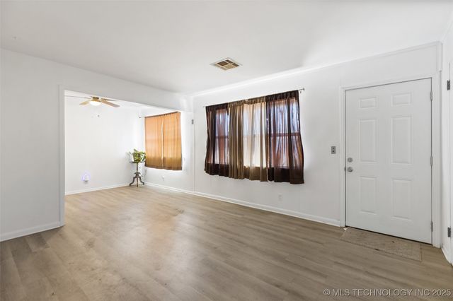 4912 N Saint Louis Avenue, Tulsa, OK 74126