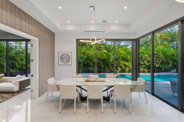 1050 NE 3rd Avenue, Boca Raton, FL 33432