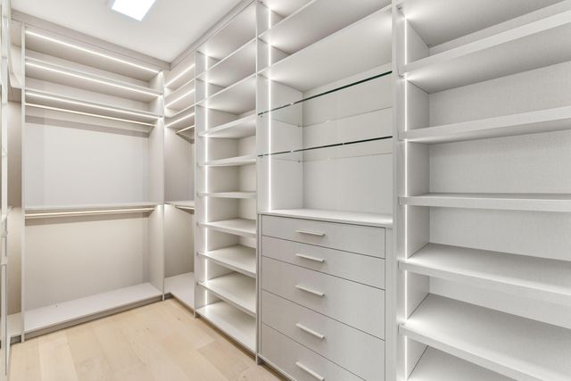 1050 NE 3rd Avenue, Boca Raton, FL 33432