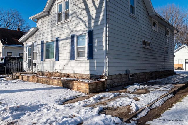 736 W 8TH STREET, Appleton, WI 54914