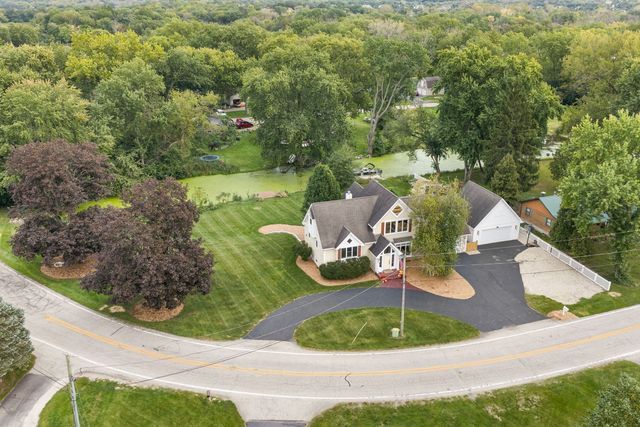 27069 W FOX RIVER Road, Cary, IL 60013