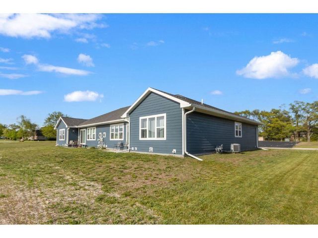 106 Lake Road, Portage, WI 53901