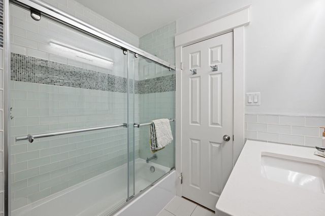 9825 BETTEKER LANE, Potomac, MD 20854