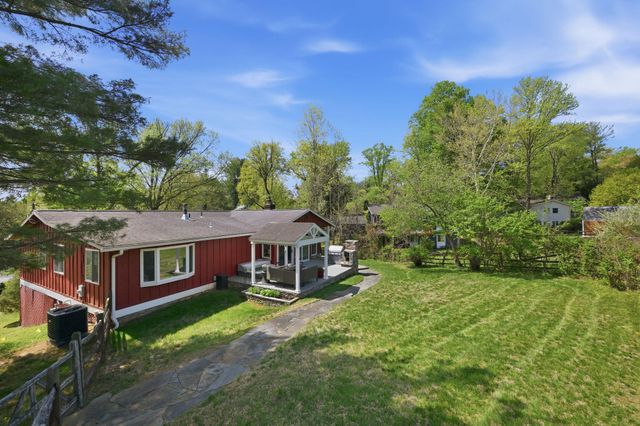 9825 BETTEKER LANE, Potomac, MD 20854