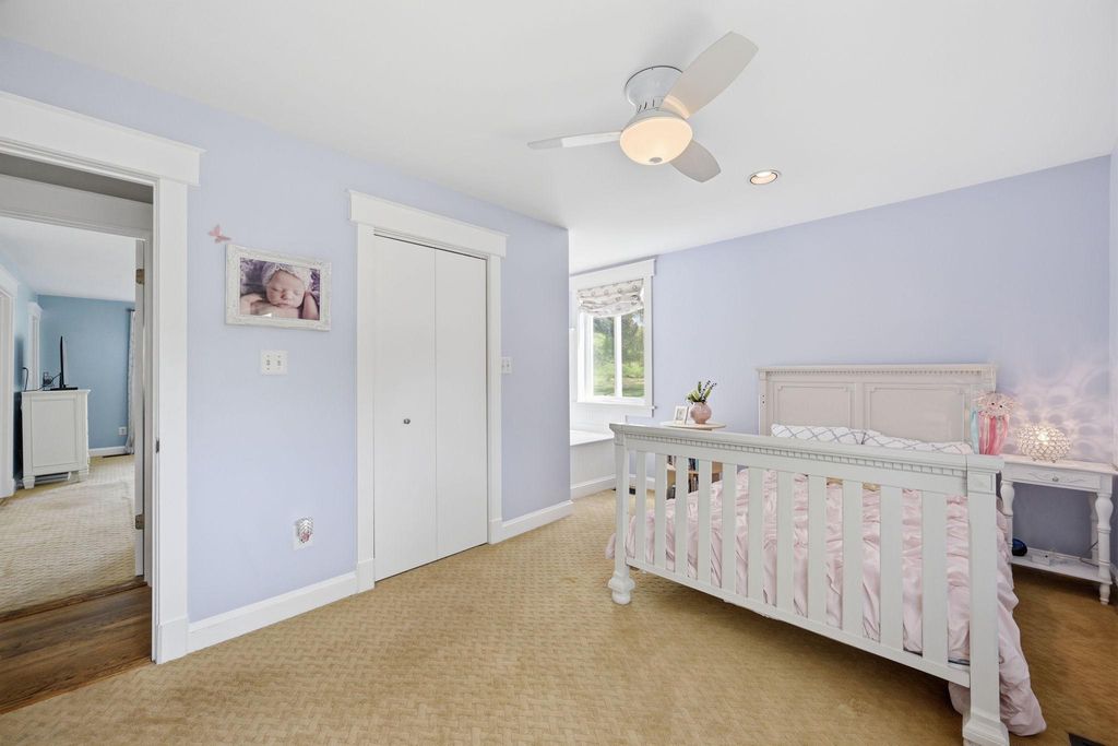 Image 22 of property listing at 9825 BETTEKER LANE, Potomac, MD 20854