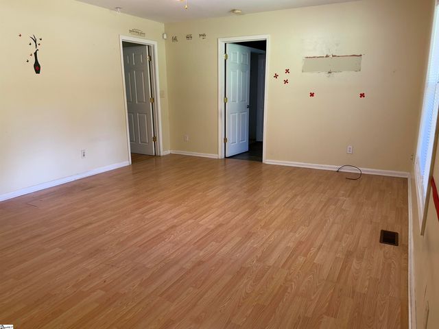 219 Hasting Circle, Easley, SC 29640