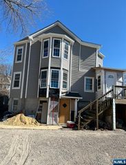 51 N Maple Avenue, East Orange, NJ 07017
