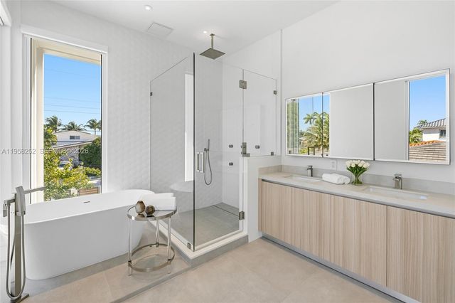 1161 Stillwater Dr, Miami Beach, FL 33141