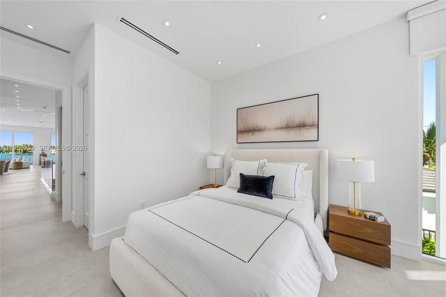 1161 Stillwater Dr, Miami Beach, FL 33141