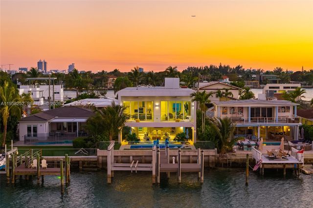 1161 Stillwater Dr, Miami Beach, FL 33141