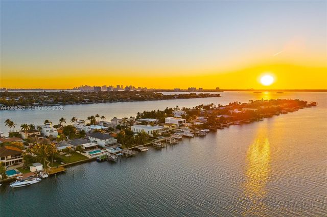 1161 Stillwater Dr, Miami Beach, FL 33141