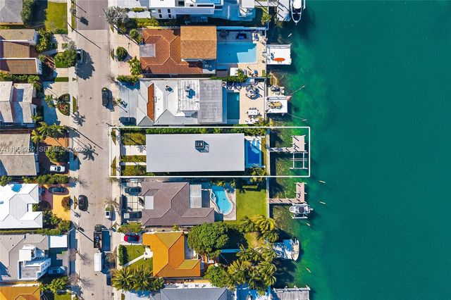 1161 Stillwater Dr, Miami Beach, FL 33141