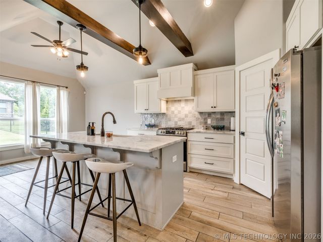 18982 Woodland Road, Catoosa, OK 74015