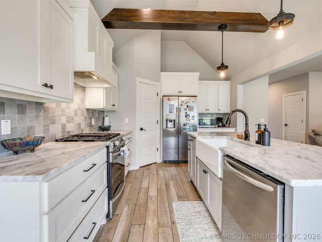 18982 Woodland Road, Catoosa, OK 74015