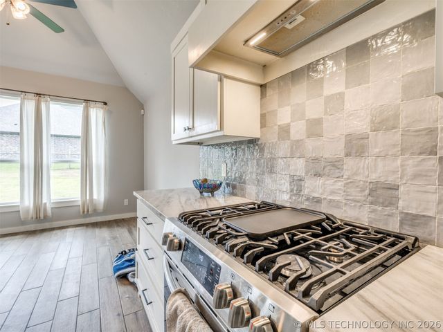 18982 Woodland Road, Catoosa, OK 74015