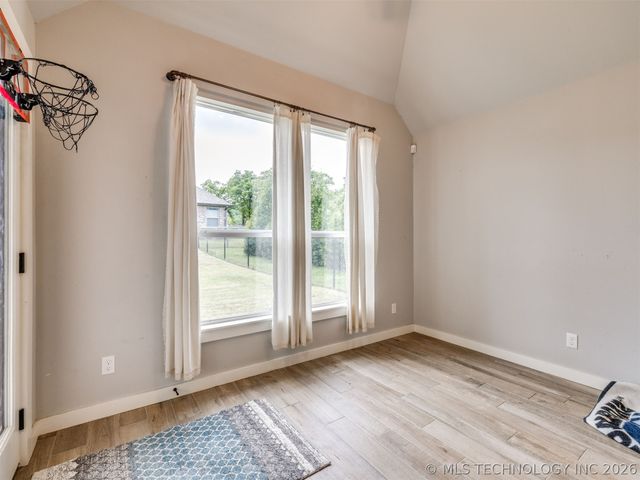 18982 Woodland Road, Catoosa, OK 74015