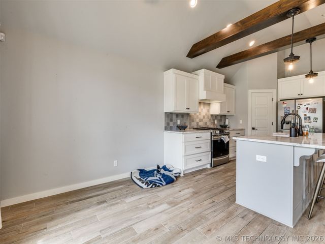 18982 Woodland Road, Catoosa, OK 74015