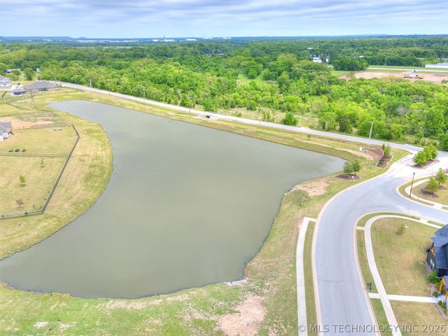18982 Woodland Road, Catoosa, OK 74015