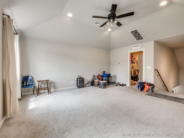 18982 Woodland Road, Catoosa, OK 74015