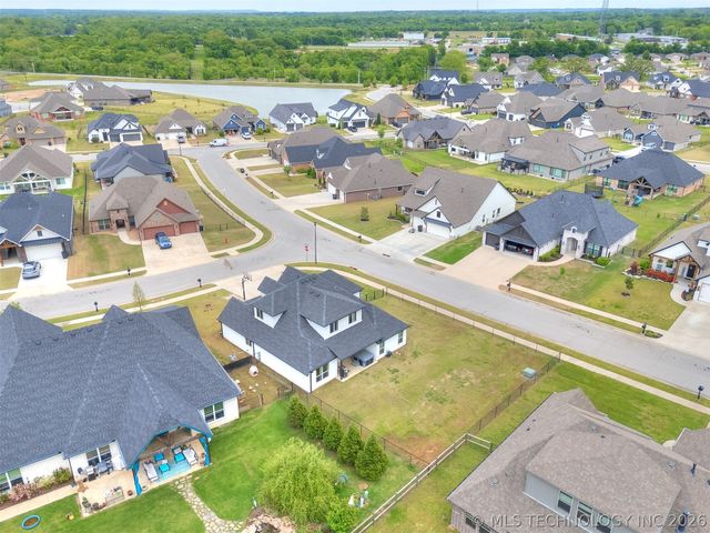 18982 Woodland Road, Catoosa, OK 74015