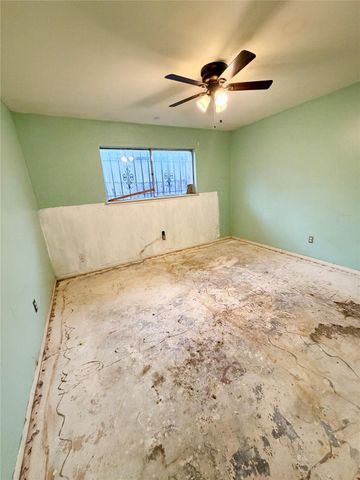 1612 Crestdale Drive 13, Houston, TX 77080
