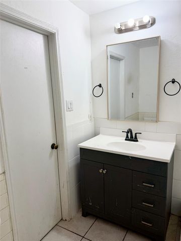 1612 Crestdale Drive 13, Houston, TX 77080