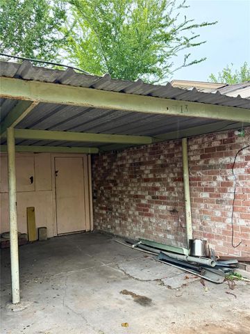 1612 Crestdale Drive 13, Houston, TX 77080
