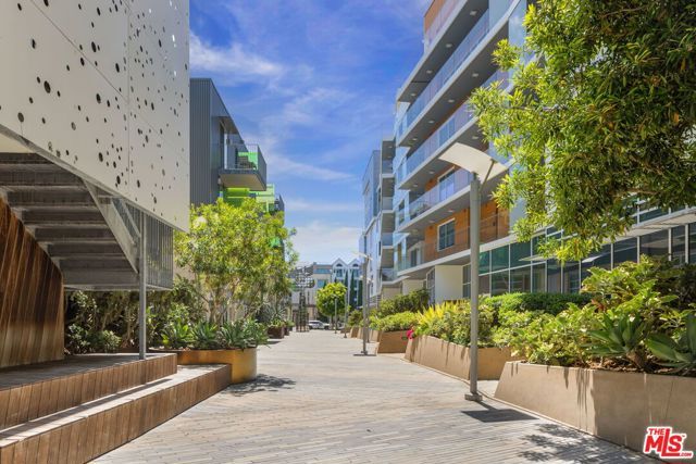 1705 Ocean Avenue 209, Santa Monica, CA 90401