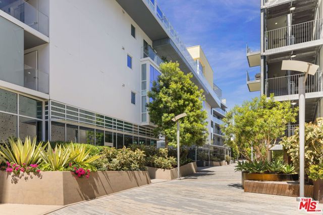 1705 Ocean Avenue 209, Santa Monica, CA 90401
