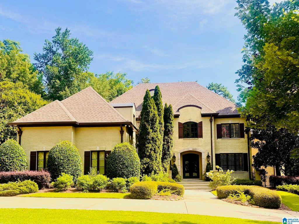 611 HIGHLAND LAKES COVE, Birmingham, AL 35242