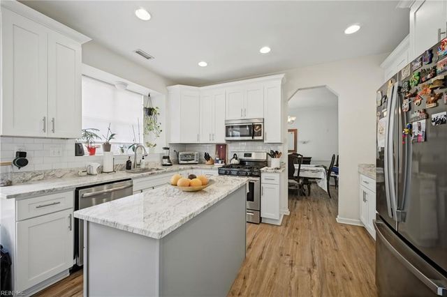 3901 Whitley Park DR, Virginia Beach, VA 23456