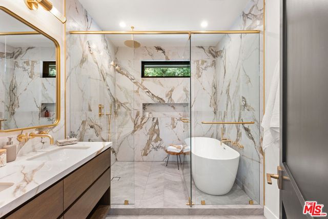 7719 Lexington Avenue, West Hollywood, CA 90046