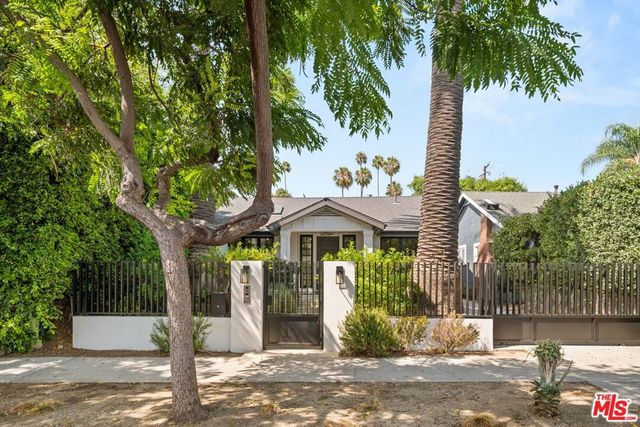 7719 Lexington Avenue, West Hollywood, CA 90046