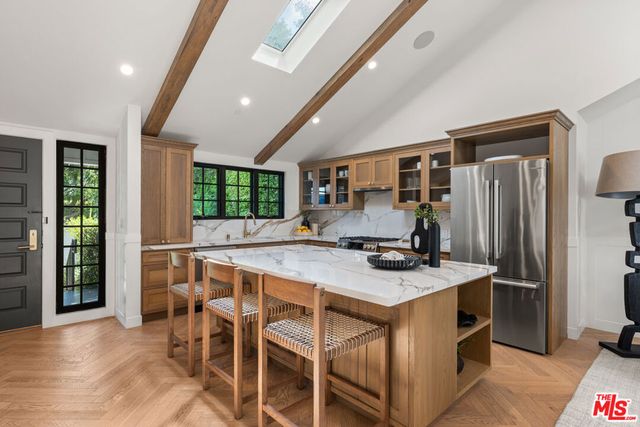 7719 Lexington Avenue, West Hollywood, CA 90046