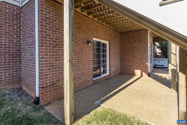 2053 RIDGETOP DR, Charlottesville, VA 22903