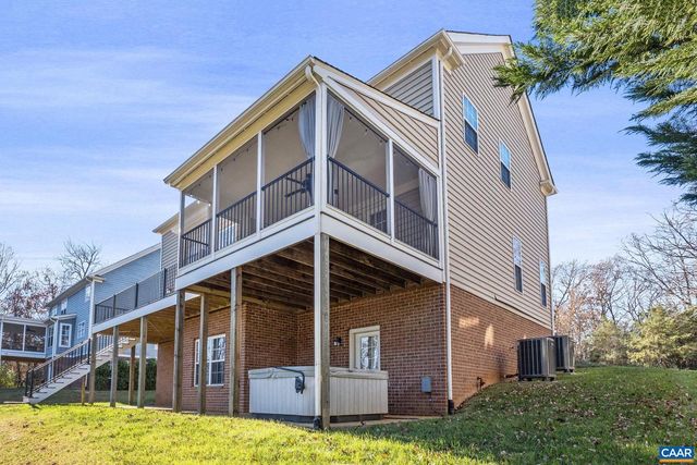 2053 RIDGETOP DR, Charlottesville, VA 22903