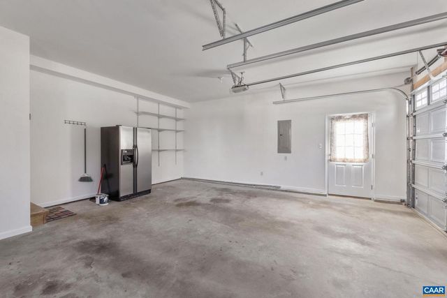 2053 RIDGETOP DR, Charlottesville, VA 22903