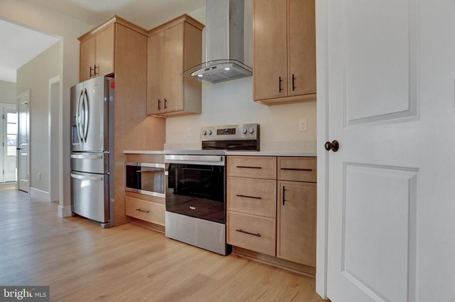 3542 REVOLEA BEACH RD, Middle River, MD 21220